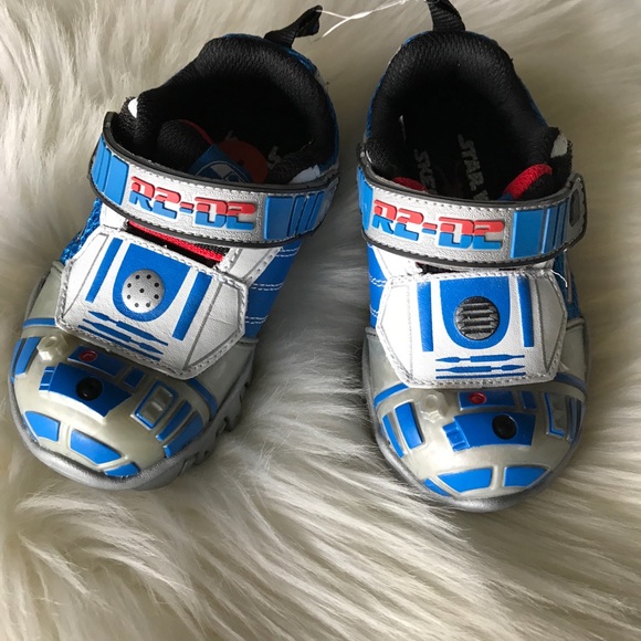 NWT DISNEY STAR WARS Black Light-Up Sneakers Shoes Lights NWT Boys Size 8,9,11